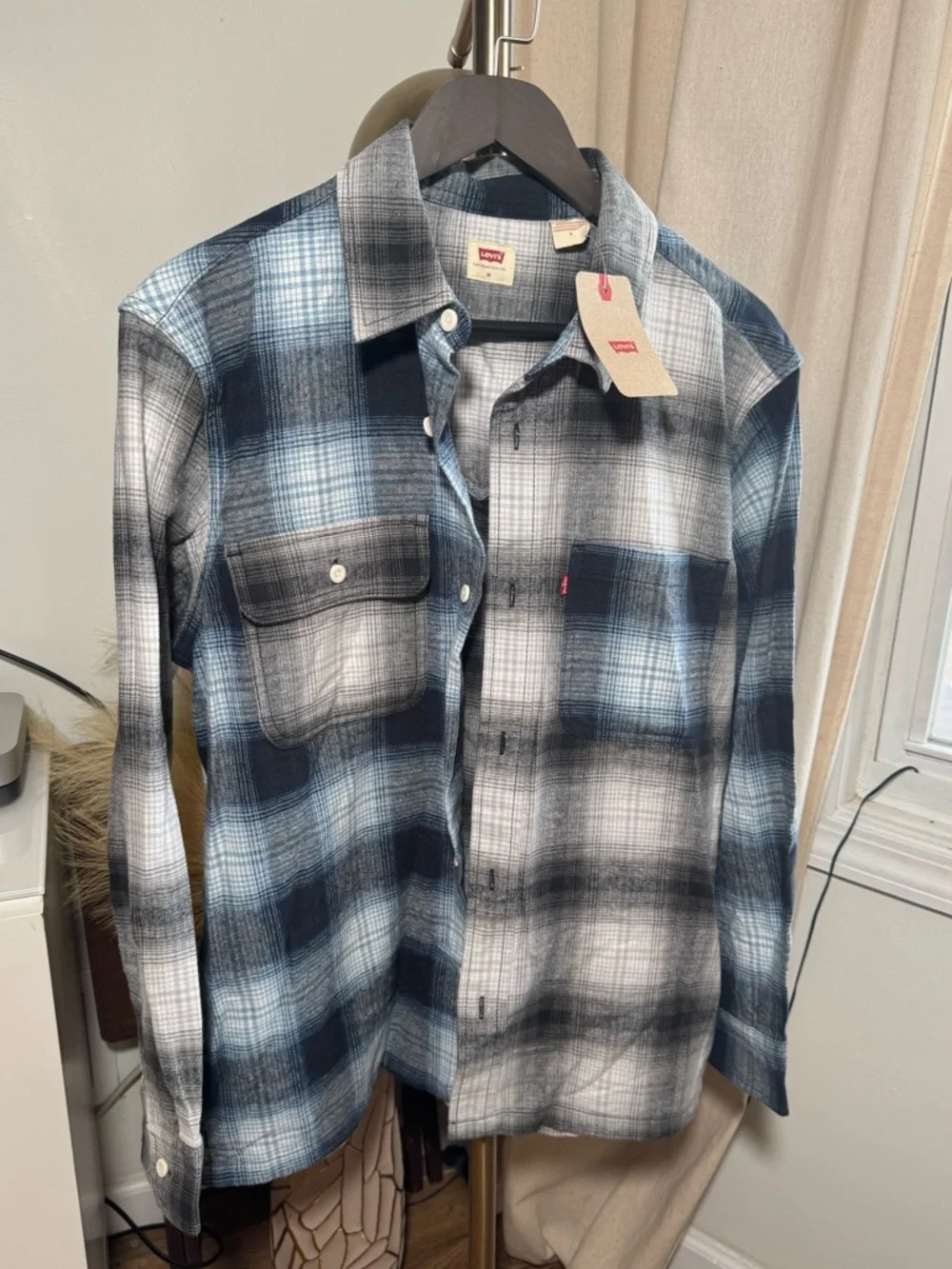 NWT Levi's Men's Blue Plaid Button-Down Shirt | Medium